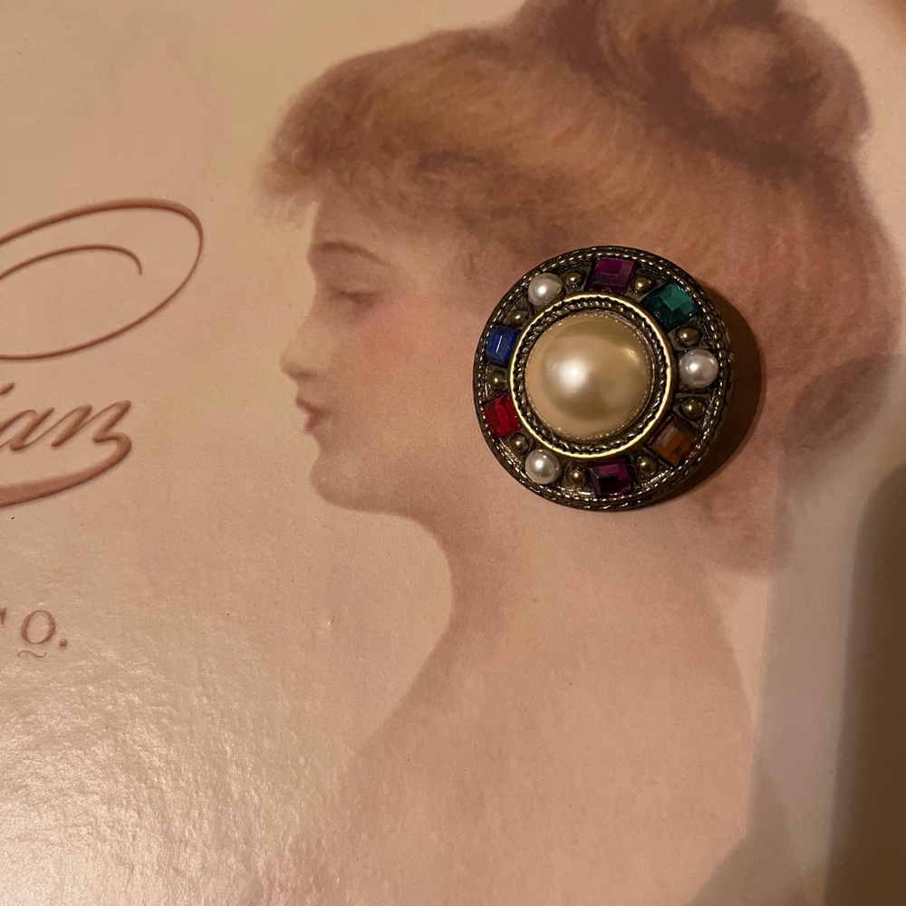 Vintage Multicolor Brooch with Pearl Accent - Picture 6 of 6